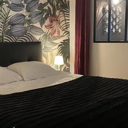 Apartamento Le Patio / Les Romantiques Du Grenier à Sel