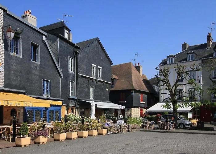 Le Patio / Les Romantiques Du Grenier à Sel Apartamento